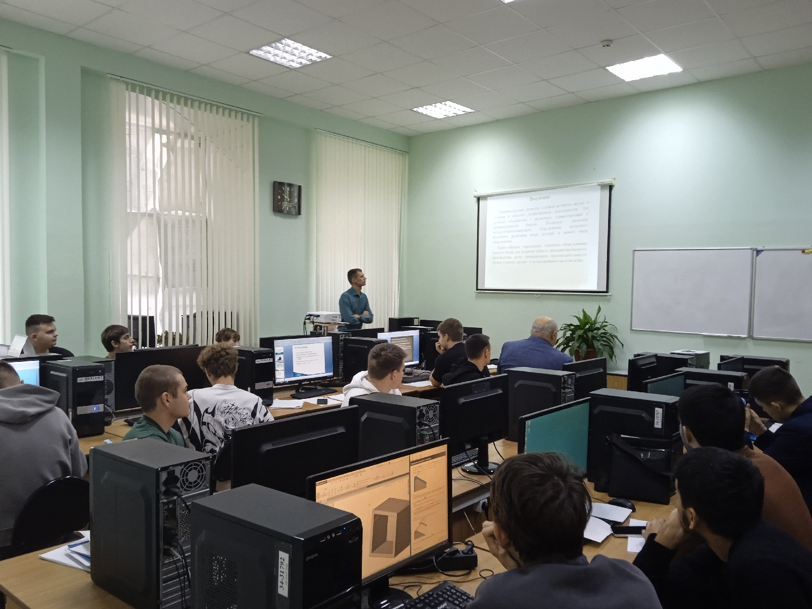 Студенты кафедры «ТОМ» выступили с докладами на секции «Металлообрабатывающие станки» конференции «Актуальные проблемы науки и образования» (АПНО-2025)